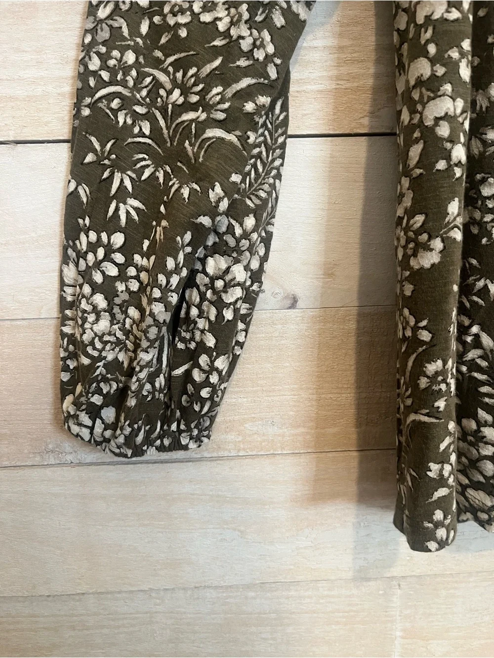 Lucky Brand Olive Green and Cream Floral Embroidered Top - Picture 6 of 9